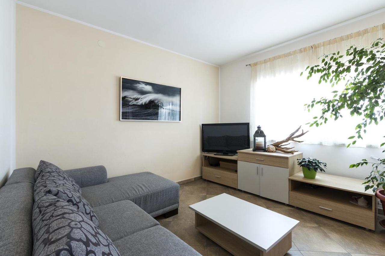 Apartment Carmen Pola Esterno foto
