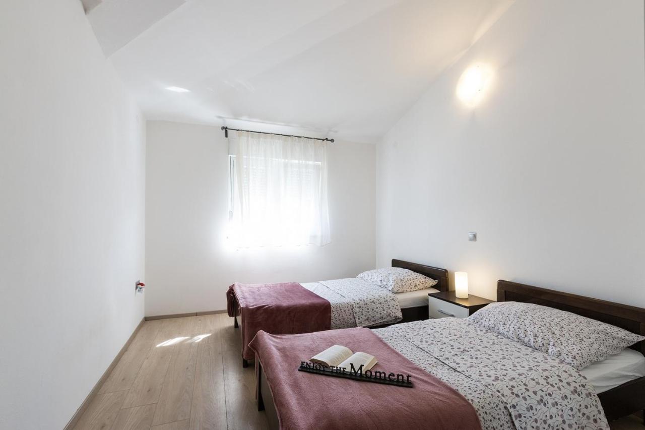 Apartment Carmen Pola Esterno foto